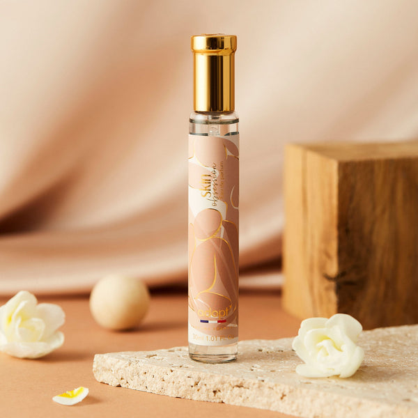 adopt SKIN OBSESSION Eau de Parfum 30 ml | Seductive women's fragrance with creamy tonka bean, sensual jasmine and noble sandalwood, sensual elegance, ideal for all occasions.